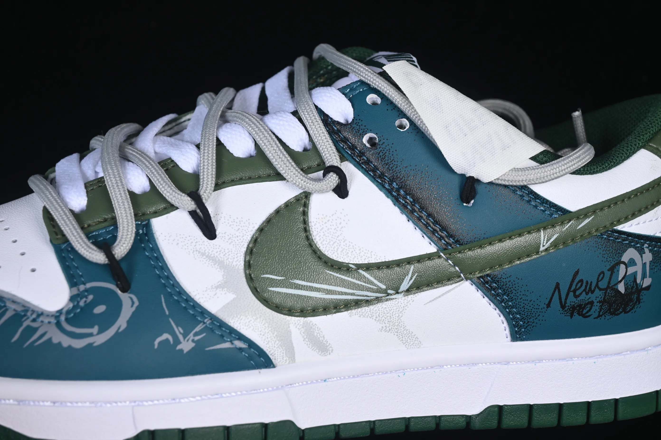 All categories Nk SB Dunk Series Nk SB Dunk Low High-end customized low-top sneakers Nike SB Dunk Low straps low-top casual sneakers DD1391-101